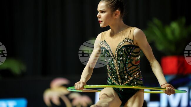 Дара Стоянова се класира седма в многобоя и ще играе на финалите на обръч и на топка на турнира Гран При в Тарту