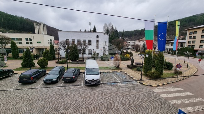 Пролетният базар „Трънско великденско селце“ ще се проведе на 3 и 4 април в Трън