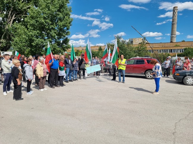 Протестиращи в подкрепа на българския лев затвориха временно международен път Е-79 при Видин