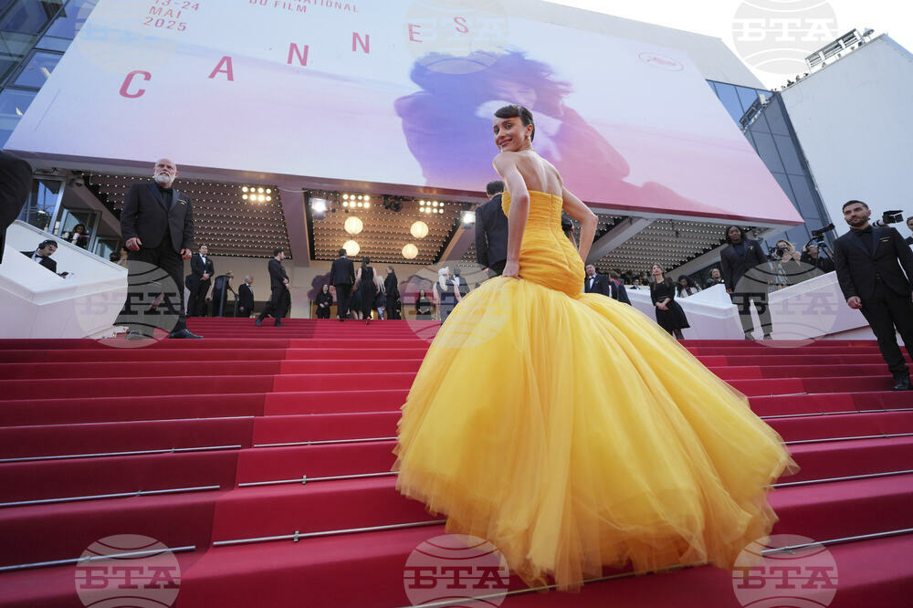 France Cannes 2025 The Phoenician Scheme Red Carpet