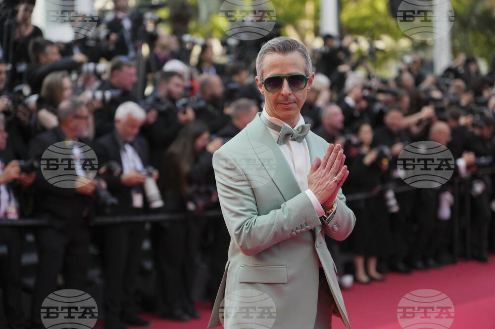 France Cannes 2025 The Phoenician Scheme Red Carpet
