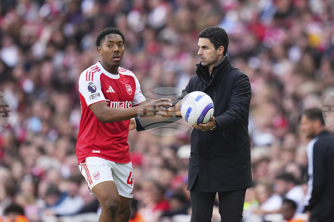 Майлс Люис-Скели подписа нов дългосрочен договор с Арсенал