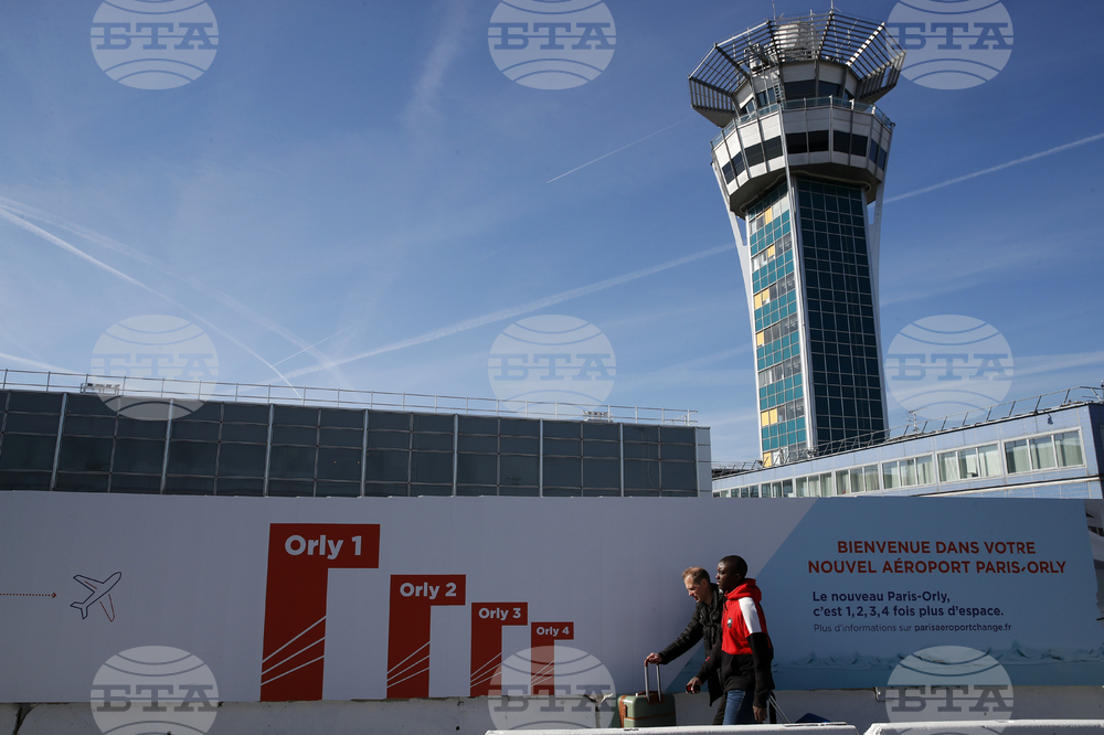 France Paris Airport Breakdown