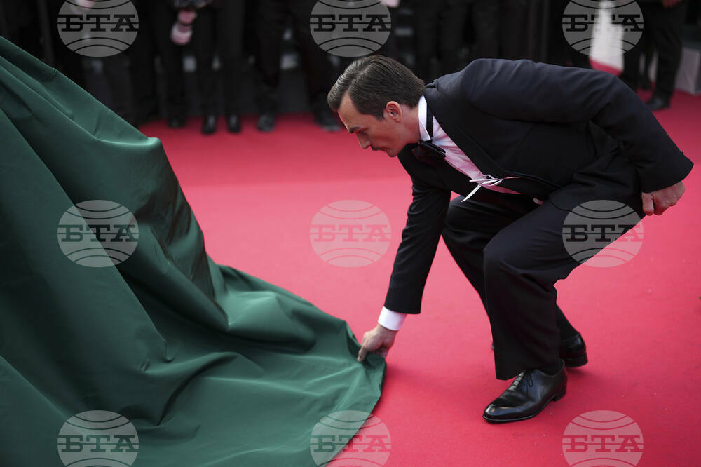 France Cannes 2025 The Phoenician Scheme Red Carpet