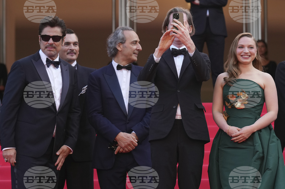 France Cannes 2025 The Phoenician Scheme Red Carpet