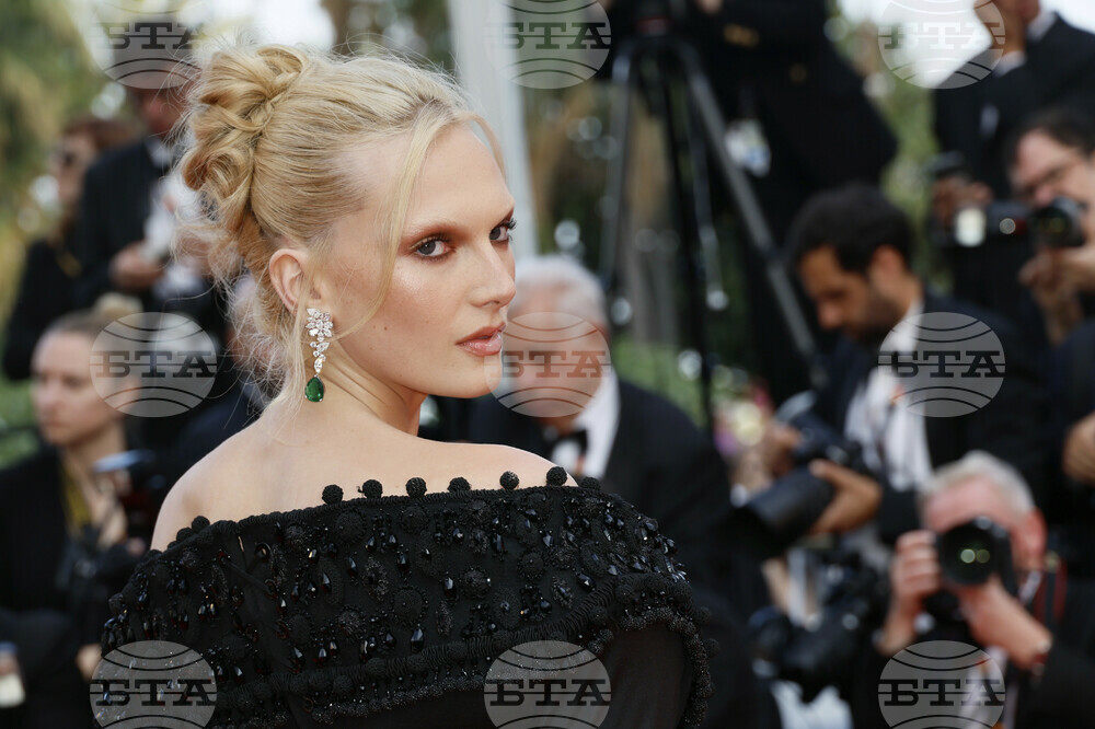 France Cannes 2025 The Phoenician Scheme Red Carpet
