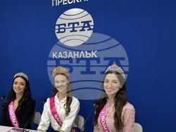 BTA’s National Press Club in Kazanlak - presenting LIK’s April issue