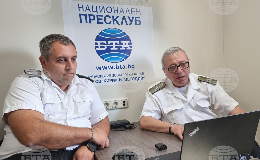 BTA’s National Press Club onboard RSV 421 – Varna - presenting LIK’s April issue