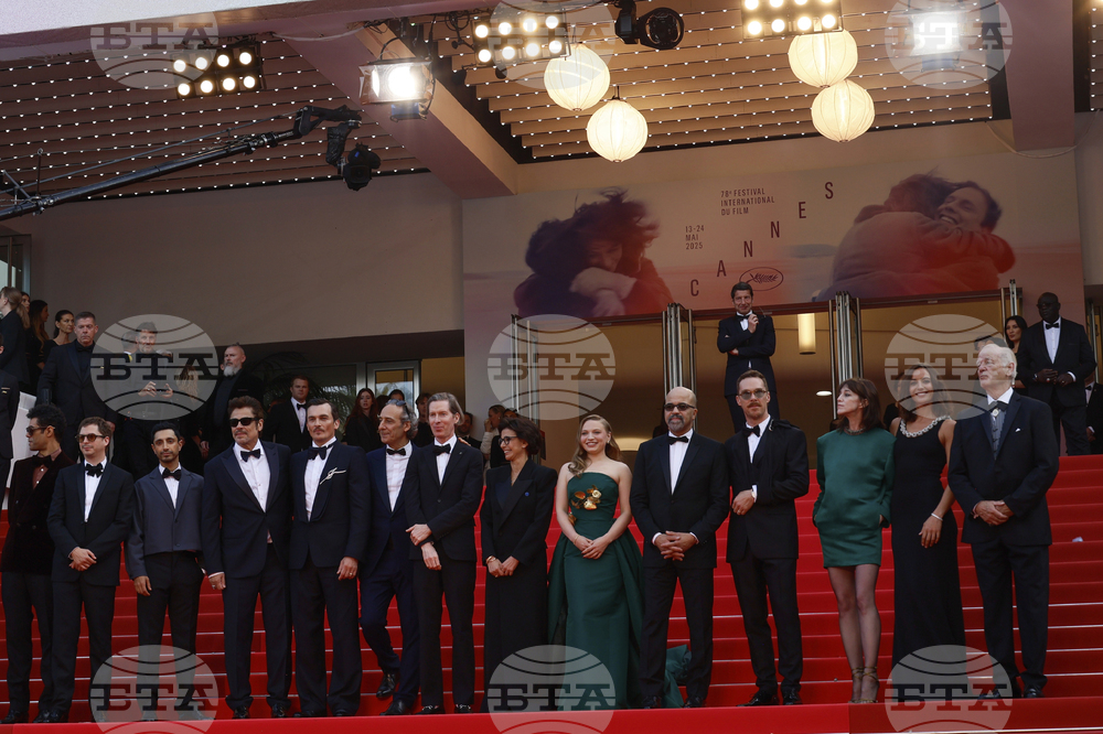 France Cannes 2025 The Phoenician Scheme Red Carpet