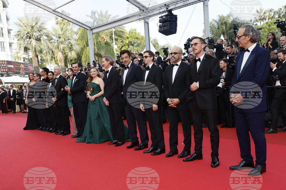 France Cannes 2025 The Phoenician Scheme Red Carpet