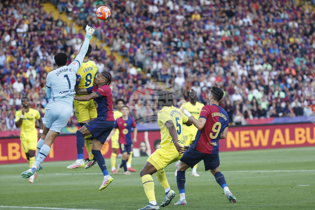 Виляреал и Барселона ще играят в Маями на 20 декември, обяви президентът на ЛаЛига Хавиер Тебас