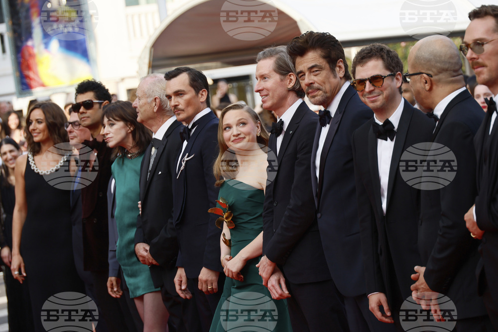 France Cannes 2025 The Phoenician Scheme Red Carpet