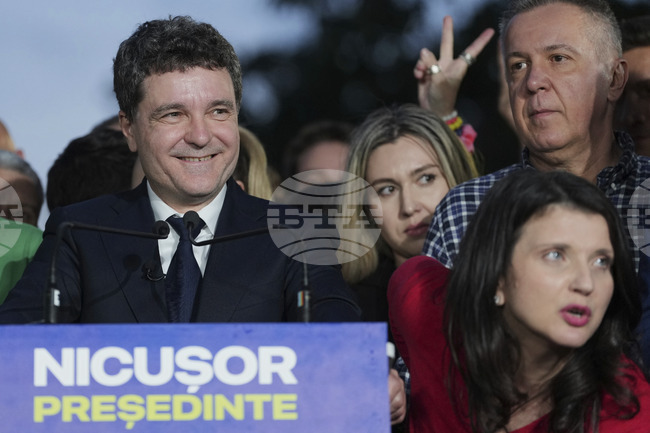 Кой е Никушор Дан - проевропейският центрист, който печели президентските избори в Румъния?