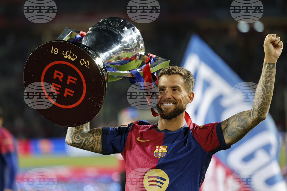 Испанският защитник Иниго Мартинес напусна Барселона и ще продължи кариерата си в Саудитска Арабия