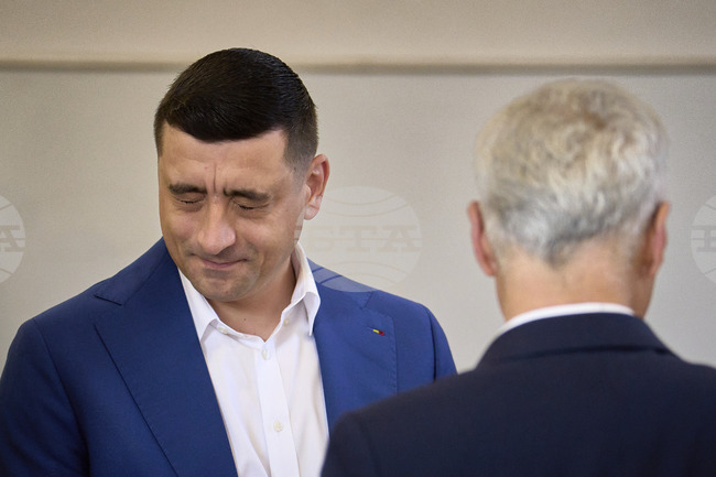 Румънски депутат настоява Джордже Симион да бъде санкциониран; обвинява го, че е саботирал интересите на страната, докато е бил в САЩ