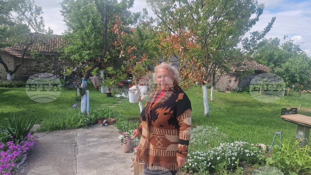 Всяко дете има нужда от семейство, което да се грижи за него с обич, казва Сабрие Ибрахимова от Желязковец, избрала приемното родителство като своя мисия