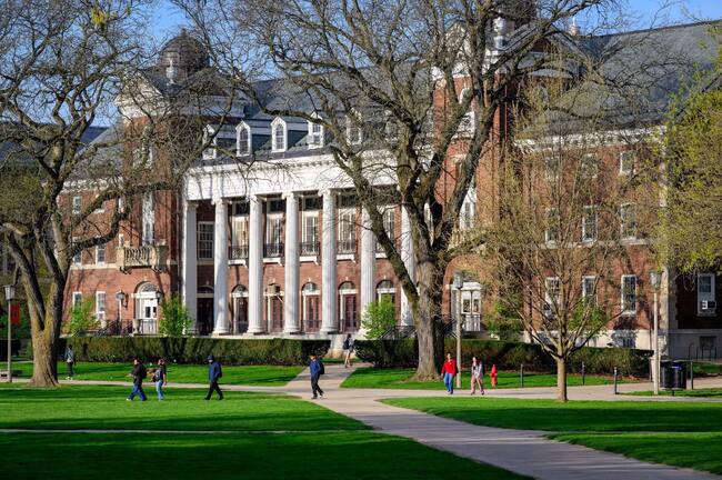 Български език ще се преподава през новата учебна година в Университета на Илинойс