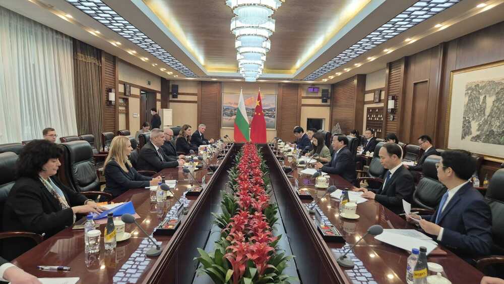 Министърът на земеделието и храните д-р Георги Тахов се срещна с китайския си колега в Пекин