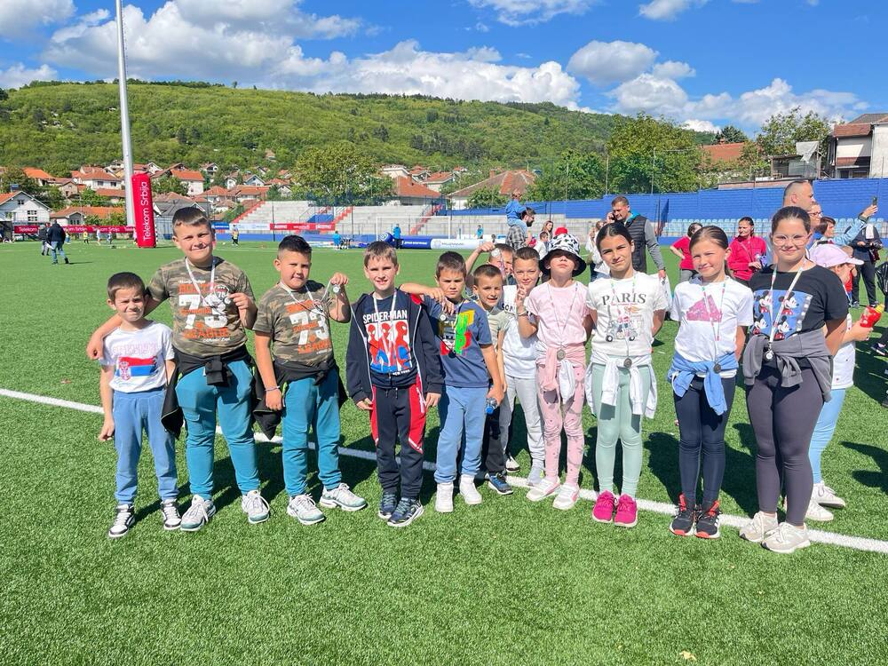 Ученици от Босилеград получиха медали от Спортните игри на младите в Сурдулица