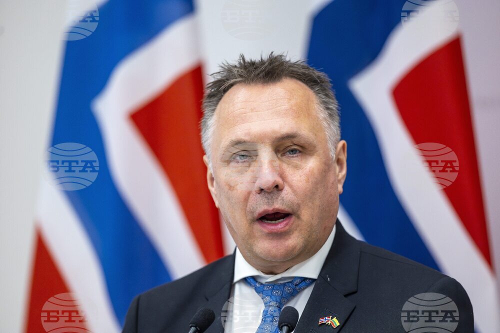 Ситуацията в НАТО е сложна, но трябва да се съсредоточим върху общия противник Русия, каза норвежкият министър на отбраната