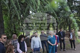 Сдружение „Българска асоциация болест на Крон и улцерозен колит“ - дървета - засаждане