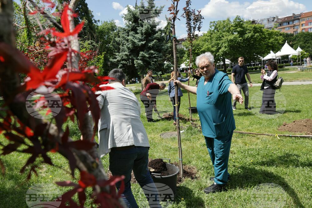 Сдружение „Българска асоциация болест на Крон и улцерозен колит“ - дървета - засаждане