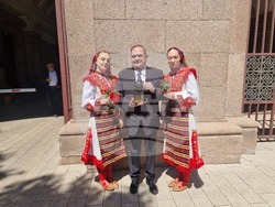 Министър Красимир Вълчев получи националната награда "Проф. Иван Шишманов" от Съюза на народните читалища, която му беше връчена от председателя на организацията проф. Николай Дойнов. На снимката: Проф. Николай Дойнов. Снимка: Димитрина Ветова/БТА