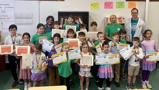 Възпитаници на училище „Христо Ботев“ в Ню Йорк получиха отличия от състезанията „Математика без граници” и „Математическо кенгуру”