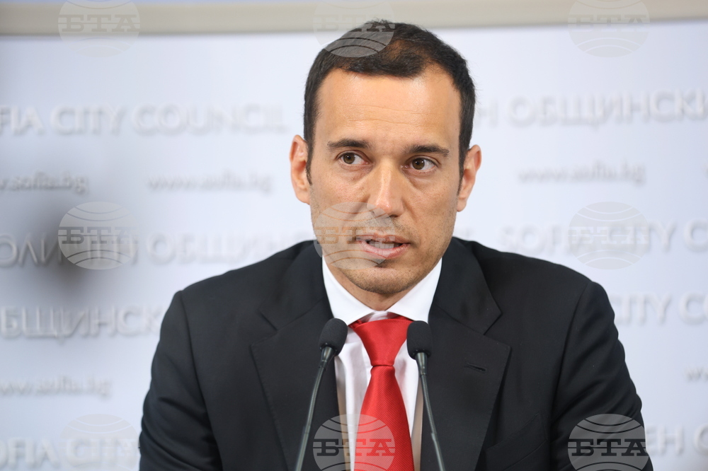 За момента не е на дневен ред увеличаване на цената на билета за градския транспорт в София, каза Васил Терзиев