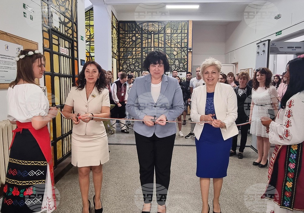 В Професионалната гимназия по селско стопанство в Долни Дъбник откриха STEM кабинети