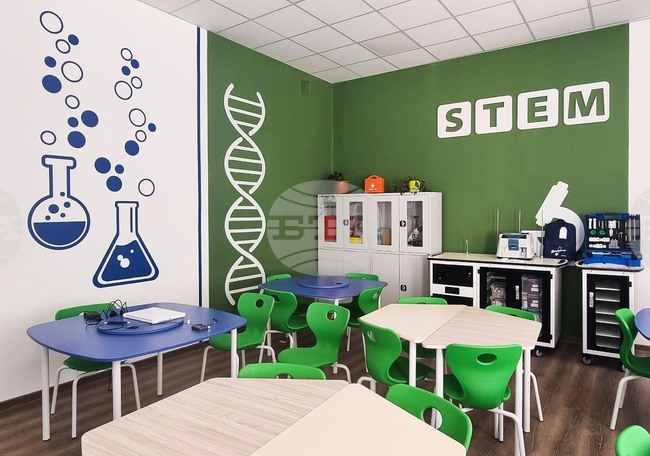 В област Плевен има над 400 свободните места за осмокласници за четвърти етап на класиране