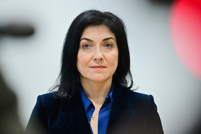 До средата на юли ще бъдат представени мерки за стимулиране на бизнеса в Германия, заяви министърът на икономиката Катерина Райхе