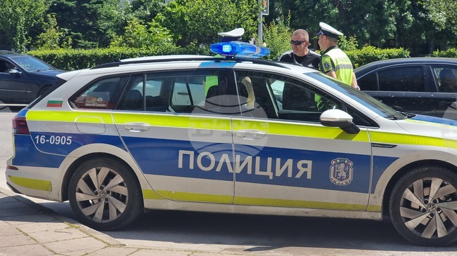 С травми на крайниците, но в стабилно състояние е пострадалият пешеходец, ударен от кола на тротоар в Пловдив