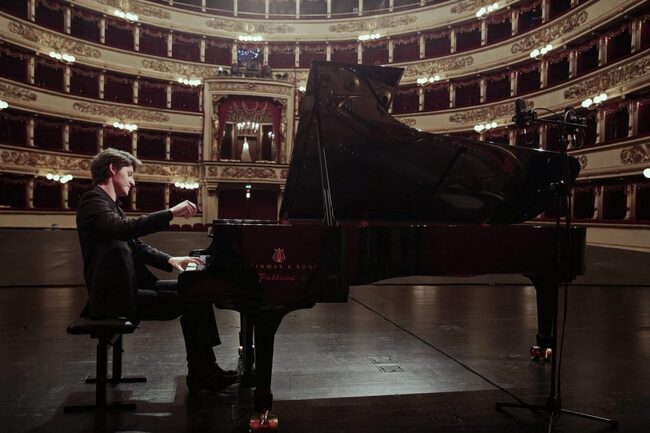 Young Bulgarian Pianist with Solo Recital at Carnegie Hall on May 21