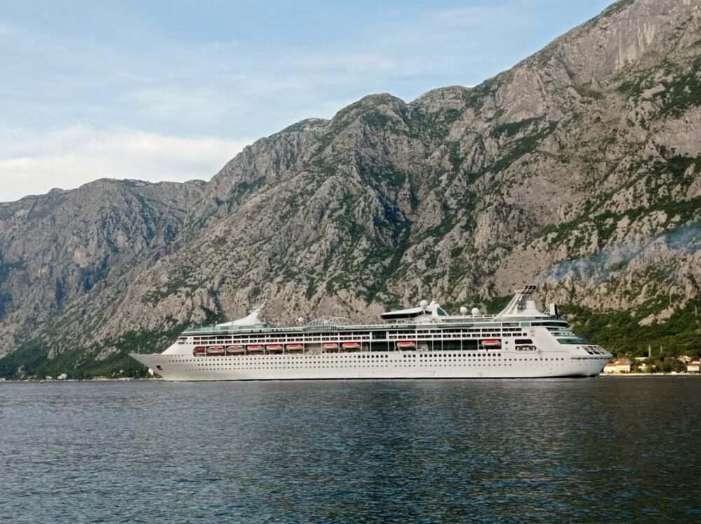 МИНА: Круизният туризъм изисква внимателно и отговорно управление, каза кметът на черногорския град Котор