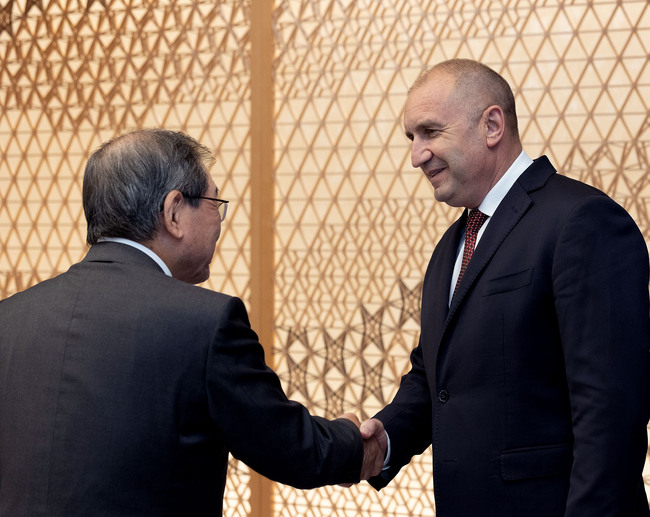 Президентът Радев: Време е двустранното партньорство с Япония да надхвърли търговията и България да започне на прилага японския модел на взаимодействие между наука, образование и икономика