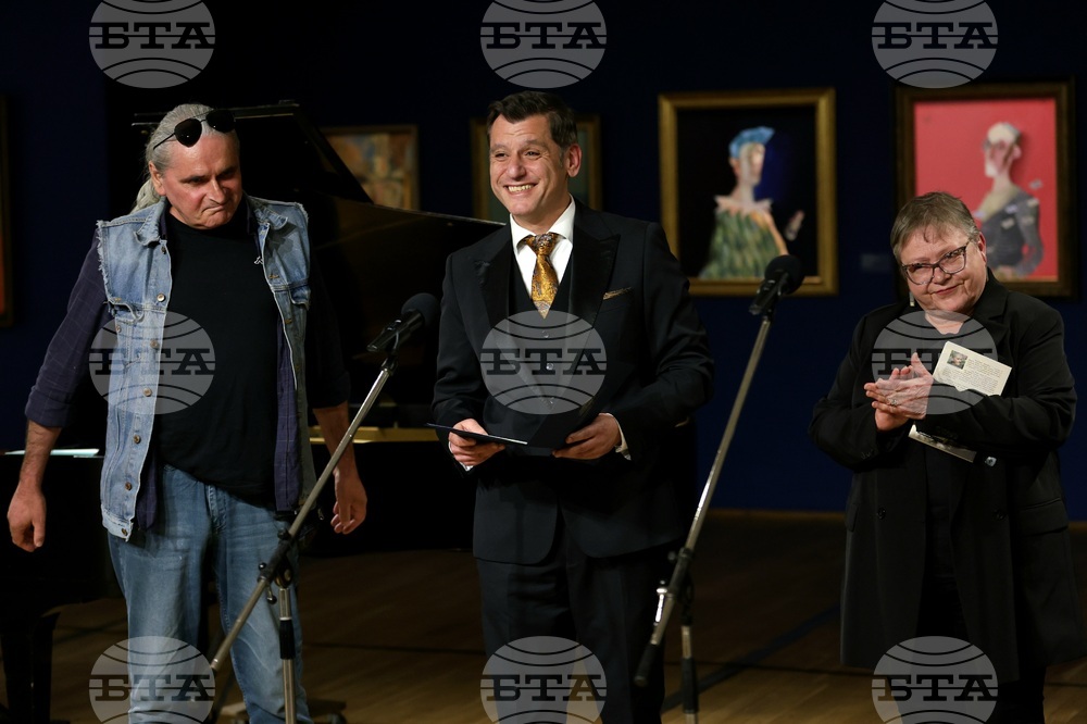 „13 века България“ - роман на годината - награда