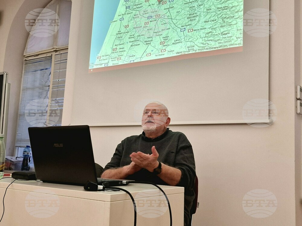 Усещането и връзката между хората и мозайката са уникални, казва специалистът по консервация Жак Негер