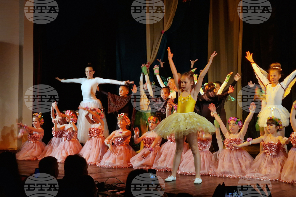 Самоков - спектакъл - „Палечка”