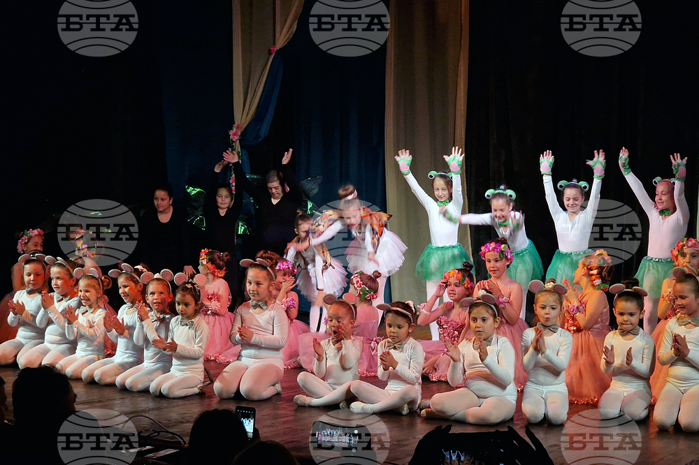 Самоков - спектакъл - „Палечка”