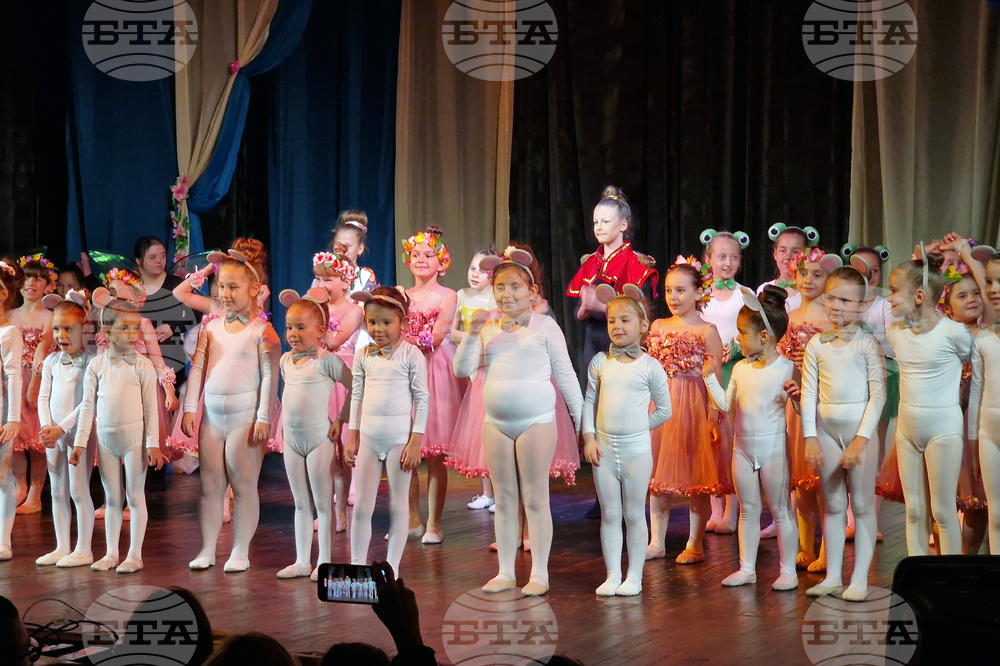 Балетната школа към самоковското читалище представи премиерно спектакъла „Палечка“