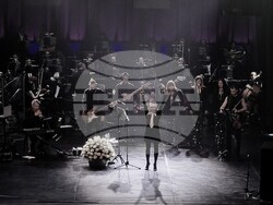 Концерт на Лили Иванова в Народния театър, снимка – Даниел Димитров/БТА