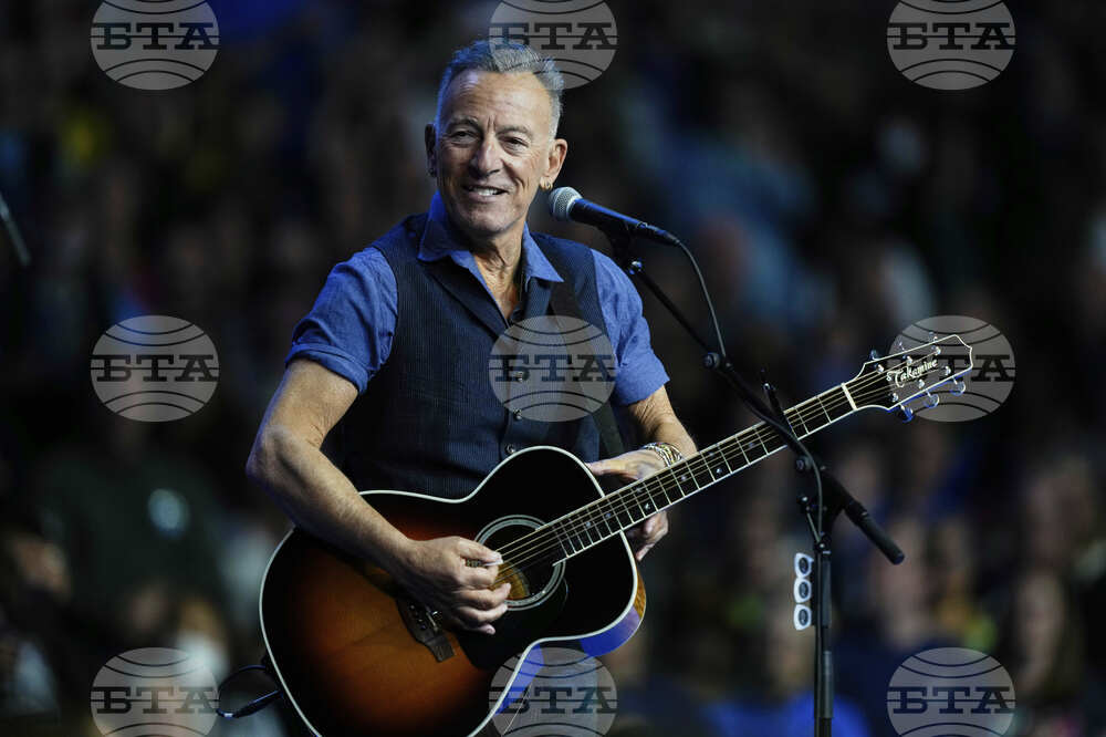 Springsteen vs Trump