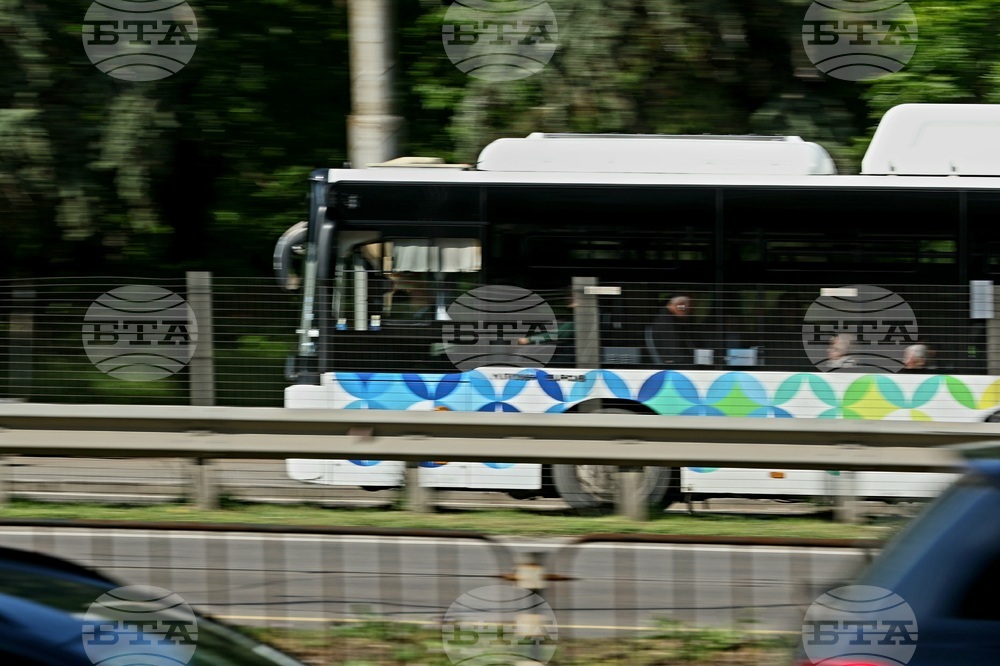 Мъж на 77 години почина след катастрофа между автобус и автомобил в София