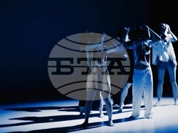 “Момент. Тишина”, визия – екип