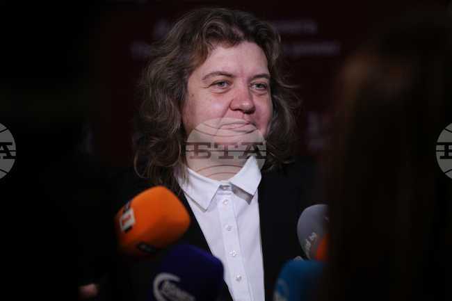 Намерението на държавния глава да сезира Конституционния съд няма да се отрази на очаквания доклад, каза Наталия Киселова