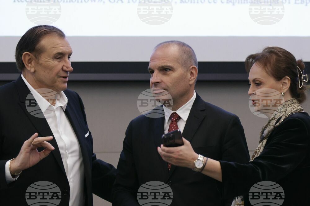 Липсата на работна ръка е сред най-големите проблеми пред правителството, каза вицепремиерът Гроздан Караджов
