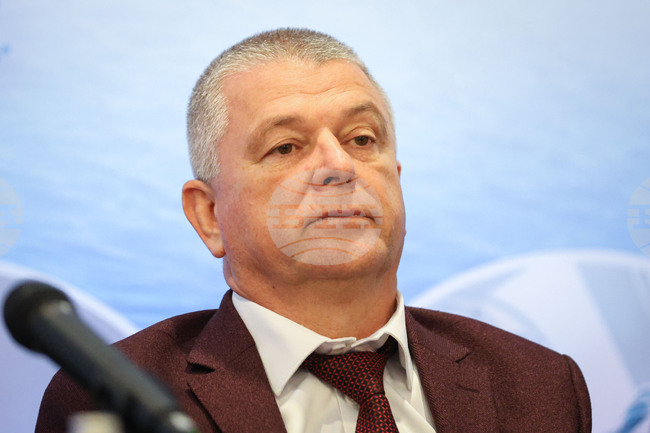 Нужни са още усилия за налагане на медицинския туризъм в България, каза проф. Христо Бозов