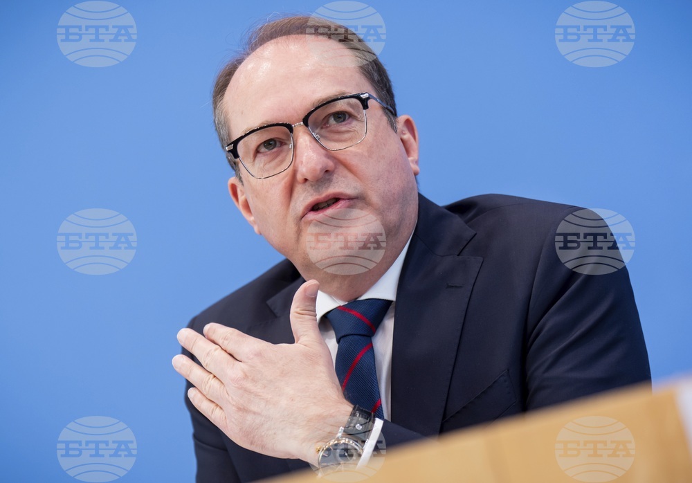 Германският вътрешен министър подкрепи оборудването на полицаите с електрошок