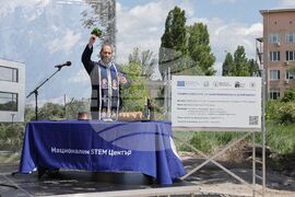 Национален STEM център - строеж